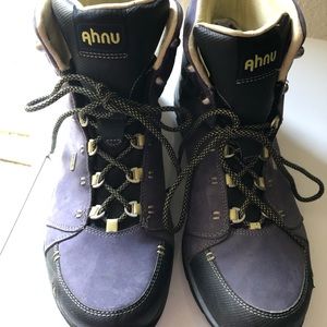 Ahnu women’s waterproof boot